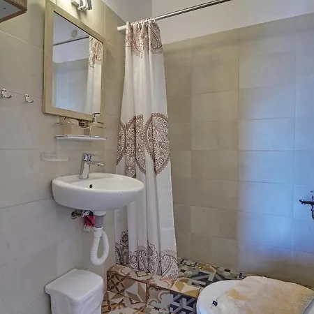 Apartment Persephone - Newly Renovated Cycladic Studio *