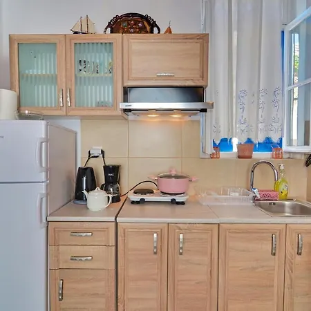 Apartment Persephone - Newly Renovated Cycladic Studio