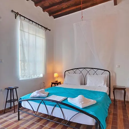 Apartment Persephone - Newly Renovated Cycladic Studio Adamantas (Milos)